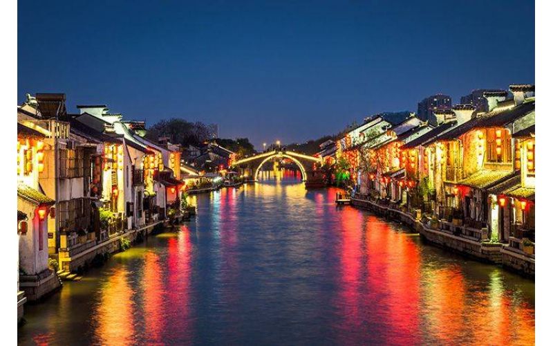 文旅夜游燈光應(yīng)該怎么做才能帶來更多的游客？