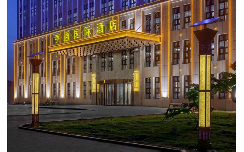 新疆特克斯縣享通國際酒店夜景亮化及樓頂LED發(fā)光字工程