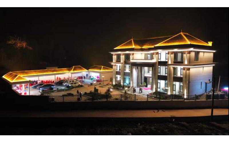 ‍光影筑家：別墅燈光亮化工程，點亮庭院與建筑的詩意夜境